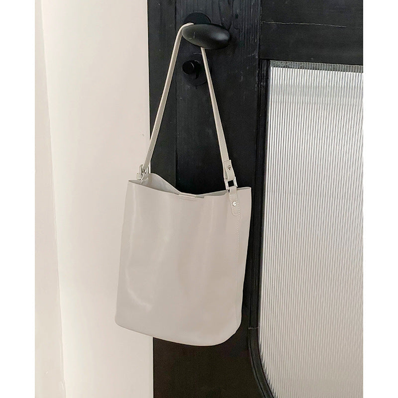 ショルダーバッグ 本革 レディース BL0037